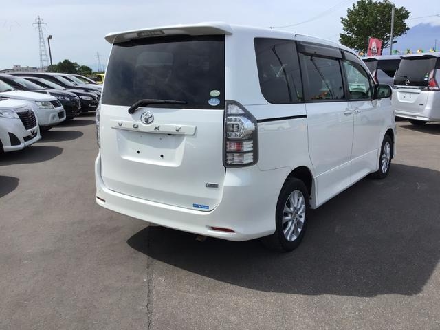 2011 TOYOTA VOXY ZS